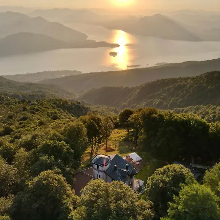 Pizzini Mottarone - Restaurant And 招待所 3*